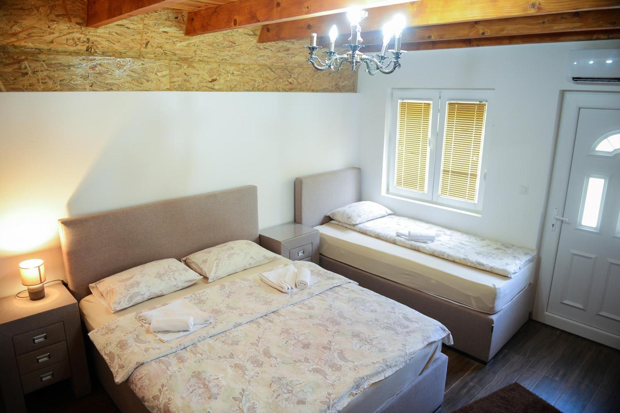 Bungalow Holiday Plužine Pokoj fotografie